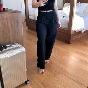 Aritzia Cotton Pleaded Pant